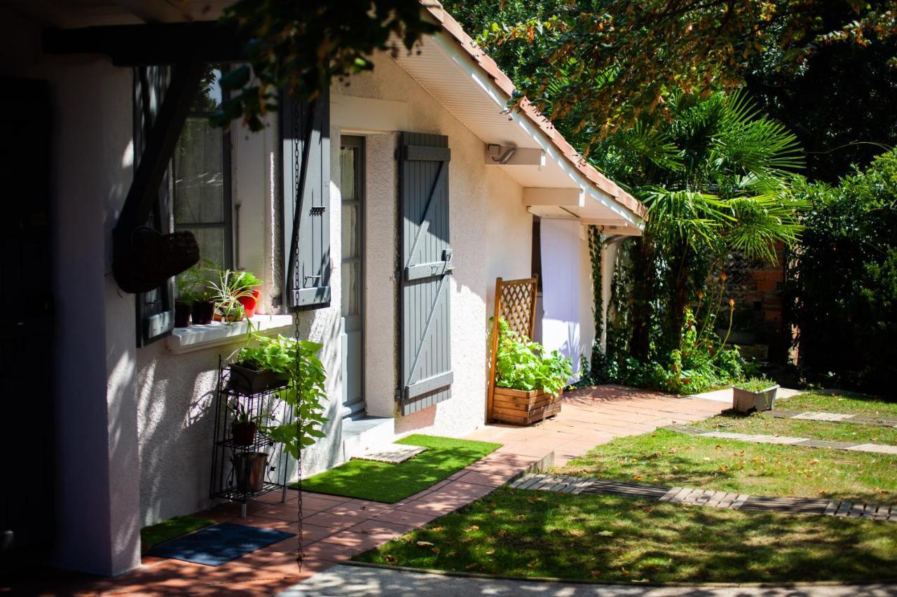 Mirguet Au Jardin Apartment Saint-Elix-le-Chateau Exterior photo